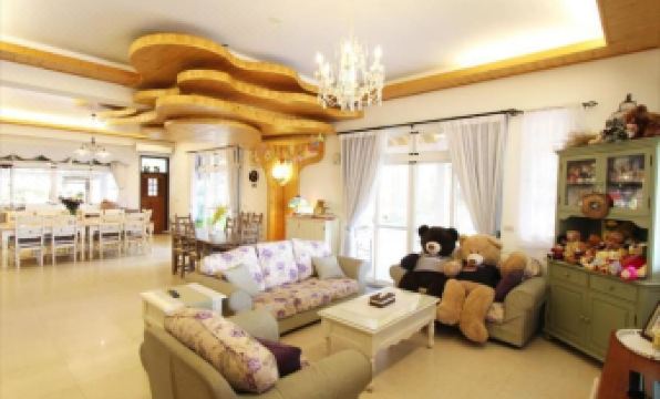 Tomorrow Cute Family Inn