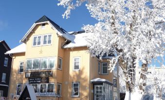 Café-Restaurant & Pension Haus Flora