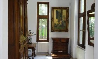Le Chateau des Eglantines
