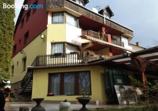 利拉菲萊德克普佳酒店