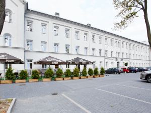 Koszary Arche Hotel