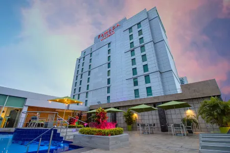 Ramada Plaza by Wyndham Panama Punta Pacifica Отели в г. Панама-Сити