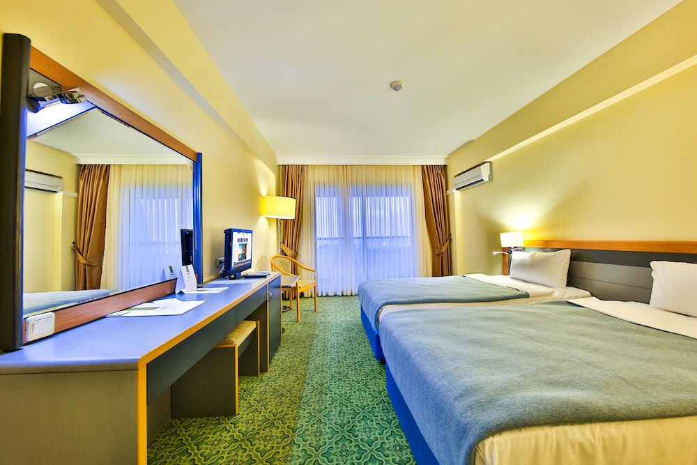 Marina Hotel & Suites Kusadasi