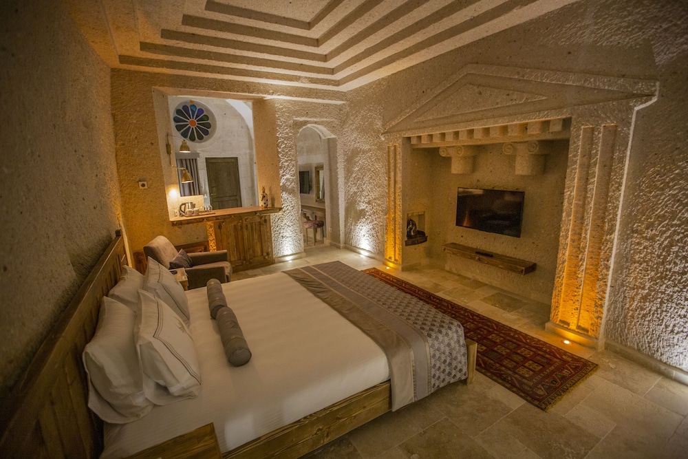 Anka Cave Suites