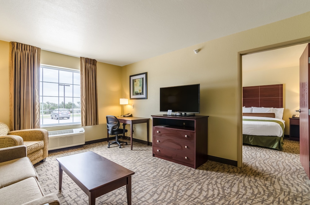 Cobblestone Inn & Suites - Oberlin