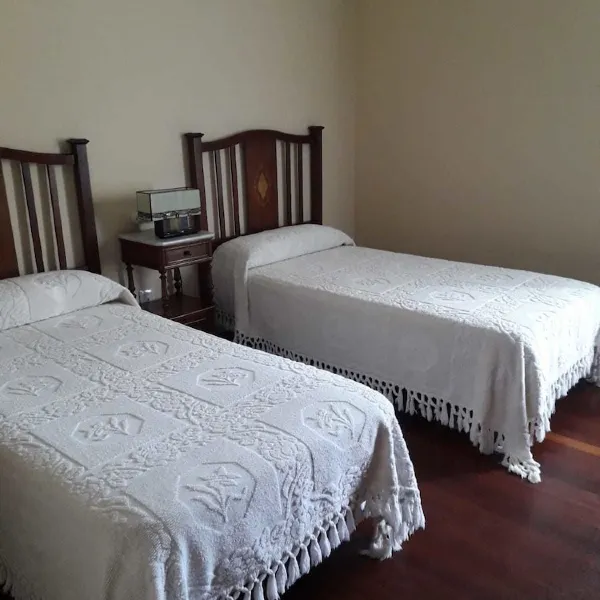 99 Kirkland Bed & Breakfast - Housity