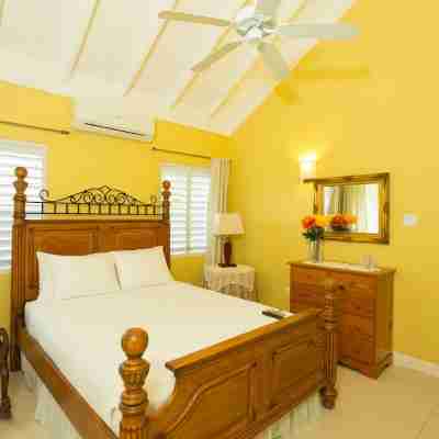 Ocho Rios Getaway Villa at The Palms Rooms