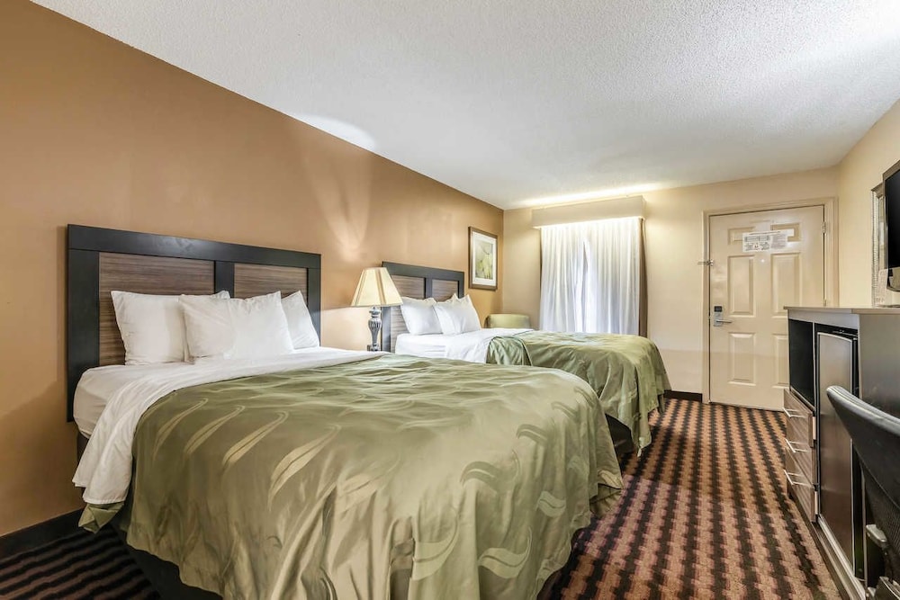 Quality Inn Decatur River City