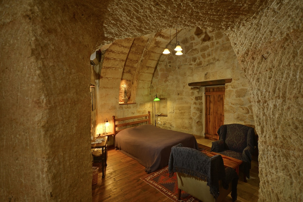 Sultan Cave Suites