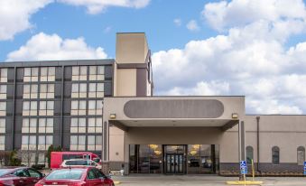 Ramada by Wyndham Cedar Rapids