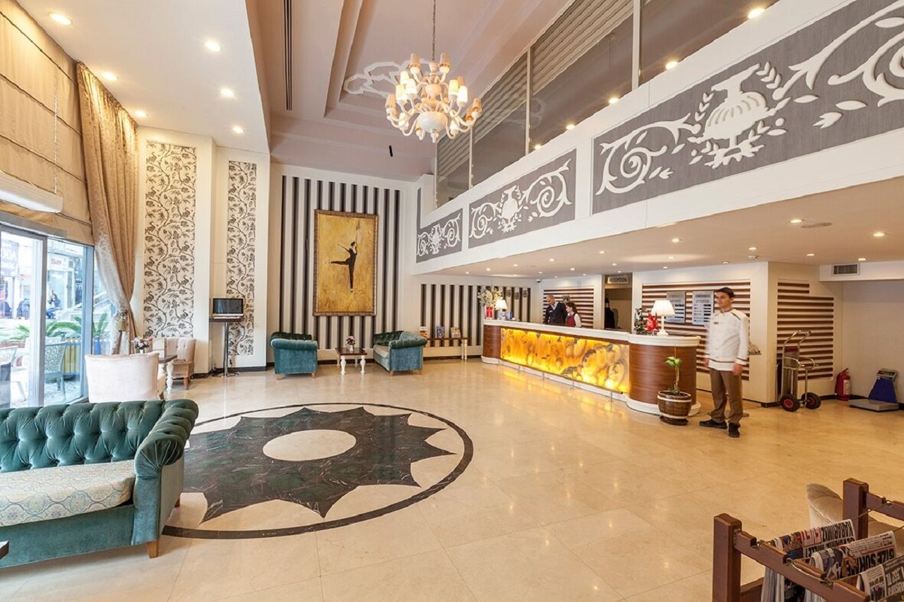 Best Western Plus Khan Hotel