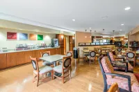 Comfort Suites North
