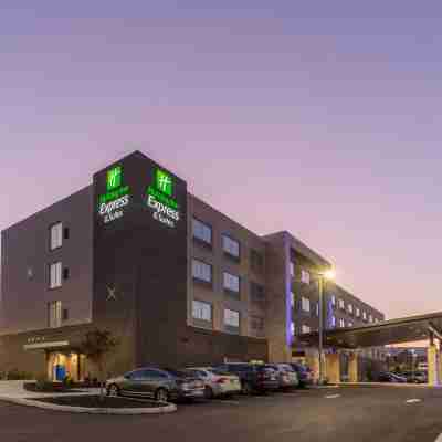 Holiday Inn Express & Suites Florence - Cincinnati Airport Hotel Exterior
