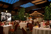 M Hotel Buffalo Отели в г. Чиктовага