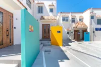 The Villas Waiting Room Hotels in Мотобу
