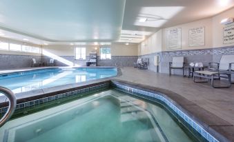 Holiday Inn Express & Suites Colorado Springs Central - Housity