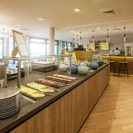 Holiday Inn - the niu, MESH STUTTGART MESSE by IHG