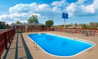 Americas Best Value Inn and Suites Macon