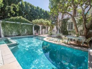 Beverly Hills Celebrity Home