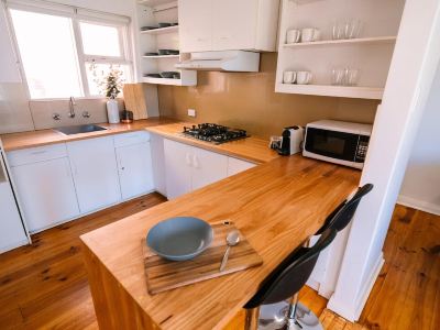 A Wave Away @ Glenelg Cosy Unit Near the Beach