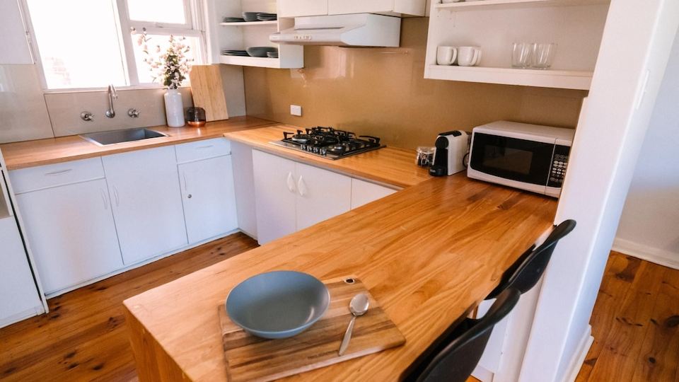 A Wave Away @ Glenelg Cosy Unit Near the Beach