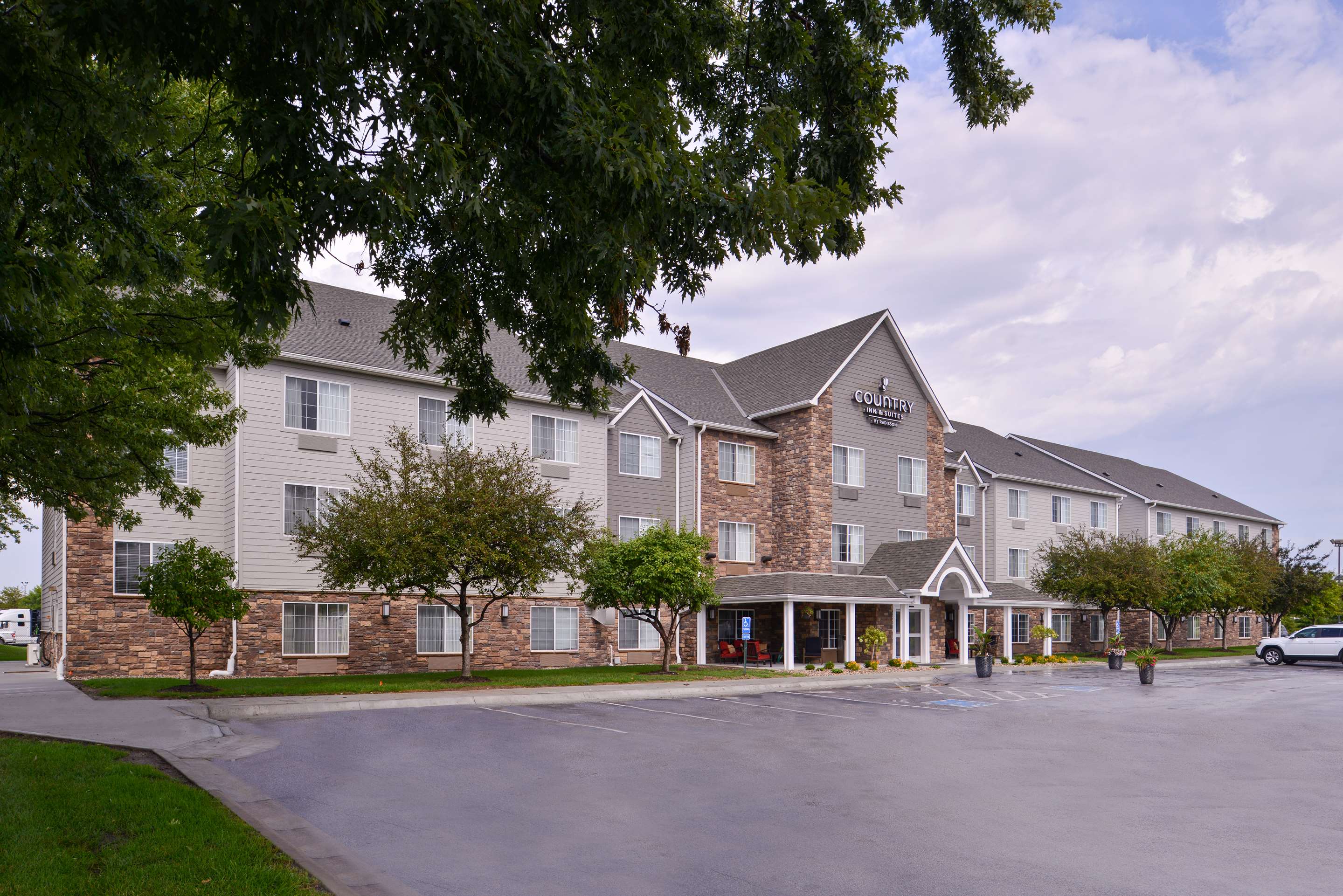 Country Inn & Suites by Radisson, Omaha Airport, IA