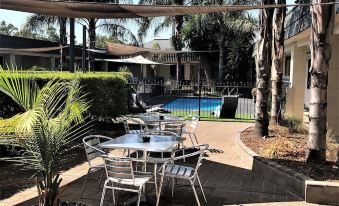 Ryley Motor Inn