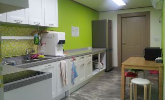 Busan Banggabangga Guest House - Housity