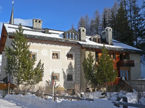 Chesa Cantieni Hotels in La Punt-Chamues-ch