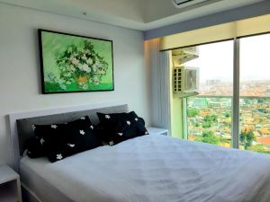 La Grande Apartment Bandung by Queen