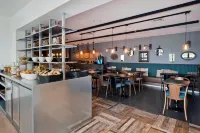 Urban Lodge Hotel - breakfast