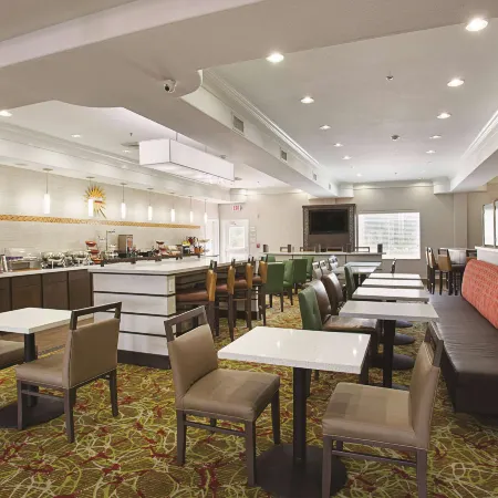La Quinta Inn & Suites by Wyndham Houston Channelview