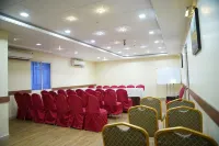 Blossoms Room Hotel Holidays Inn Plaza- Free One Meal Hotels in Hyderabad