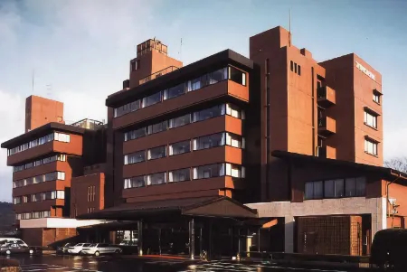 Aso Plaza Hotel Отели рядом с достопримечательностью «Hotspring Uchimaki»