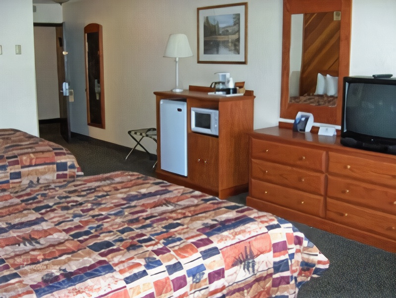 Best Western Town & Country Lodge