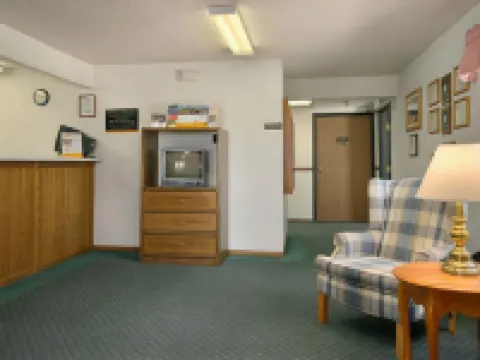 Super 8 by Wyndham Anamosa IA Hotels in Anamosa