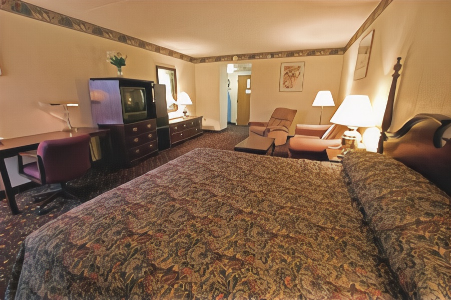 Best Western Luxbury Inn Fort Wayne