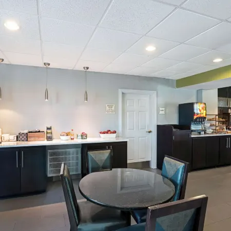 La Quinta Inn & Suites by Wyndham Lebanon