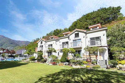 Gurye Deulangil Pension