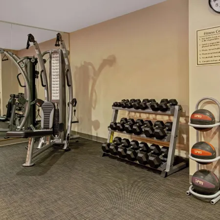 La Quinta Inn & Suites by Wyndham Detroit Metro Airport