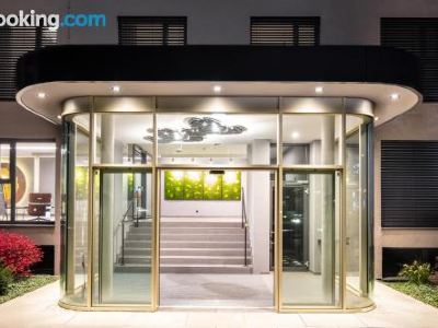 Golden Ball, Exclusive Serviced Apartments Munich