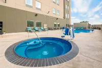 La Quinta Inn & Suites by Wyndham McAllen la Plaza Mall - Hot Tub