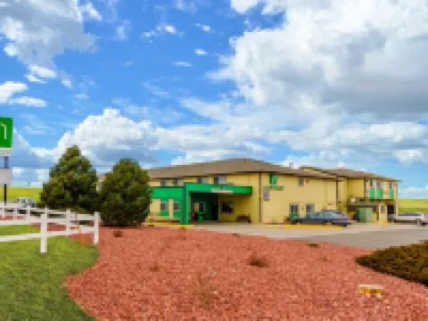 Cheyenne Guest Inn Hotels in Cheyenne