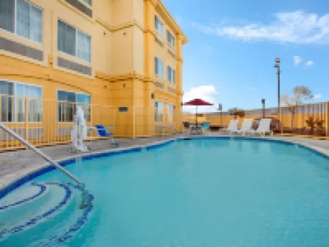 La Quinta Inn & Suites by Wyndham Hesperia Victorville Hotels in Hesperia