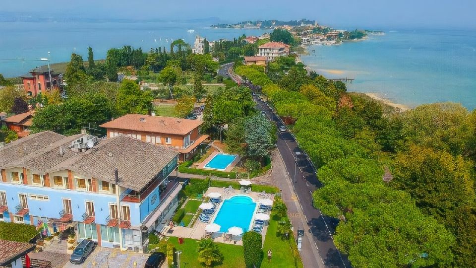 Hi Hotels Sirmione - Lakeview Pool