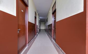 OYO 70398 Chinmay Residency - Housity