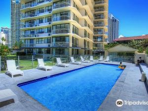 Seacrest Beachfront Apartments Surfers Paradise