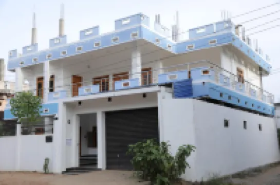 Birunthavanam Hotels in 