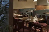 Orchard Park Hotel Hotels in Гіффнок
