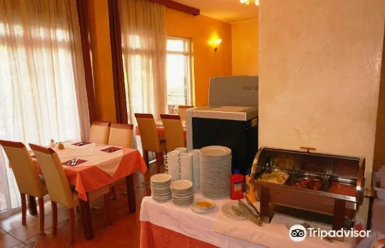 菲尼索伽尼酒店